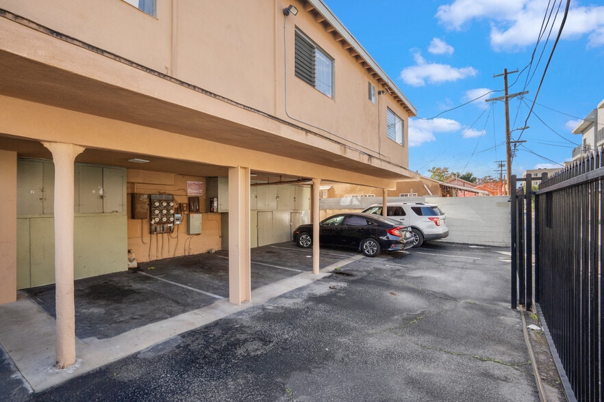 More Photos Of 11447 Tiara St, North Hollywood Apartments For Sale