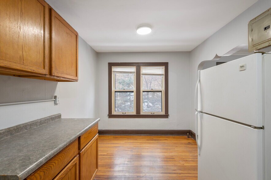 More Photos Of 487 Grand Ave, Saint Paul Apartments For Sale