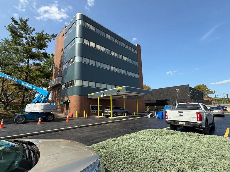 More Photos Of 446-450 Union Blvd, Allentown Medical For Lease