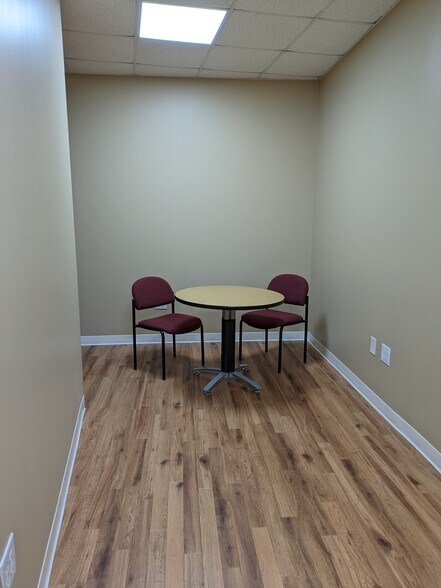 More Photos Of 141 Providence Rd, Chapel Hill Office Residential For Lease