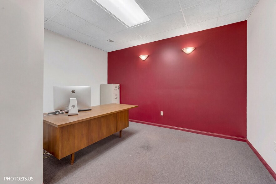 More Photos Of 6533 W North Ave, Oak Park Storefront Retail Office For Sale