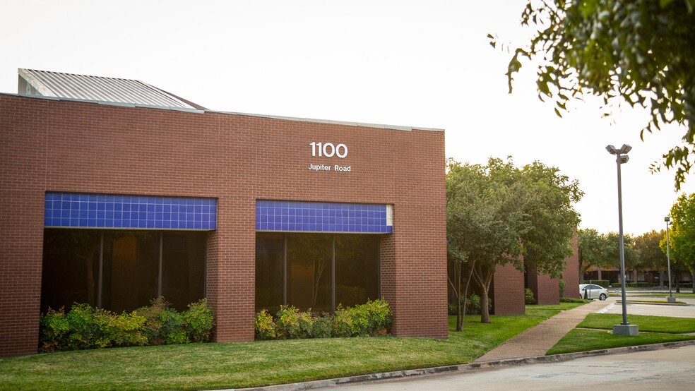 More Photos Of 1100 Jupiter Rd, Plano Showroom For Lease