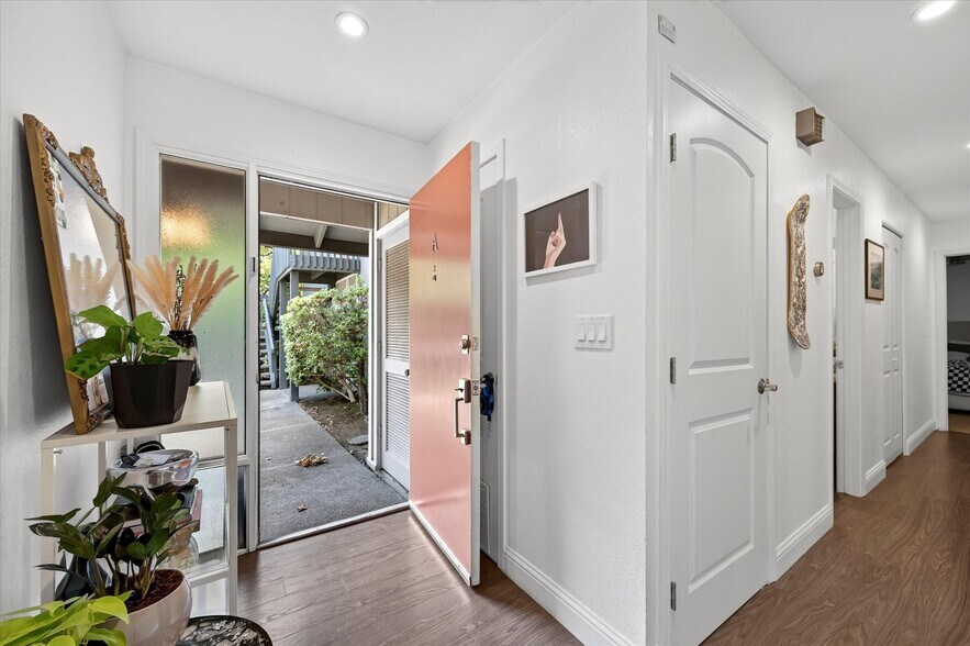 More Photos Of 1920 Camino Verde, Walnut Creek Apartments For Sale