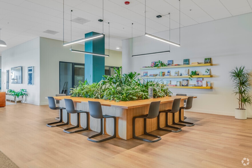 More Photos Of 1400-1500 Valley House Dr, Rohnert Park Unknown For Lease