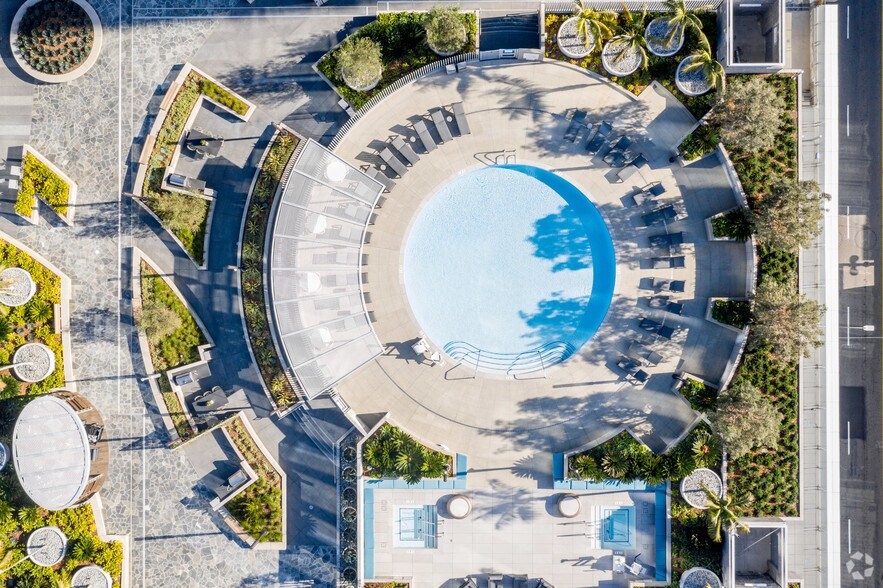 More Photos Of 1200 S Figueroa St, Los Angeles Apartments For Lease