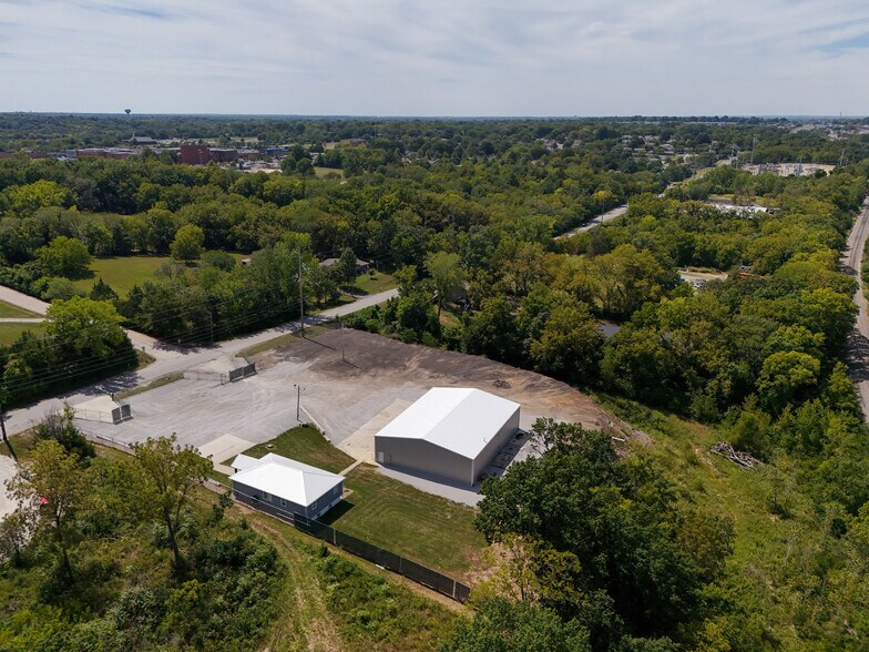 More Photos Of 1455 SE County Road AA, Blue Springs Warehouse For Sale