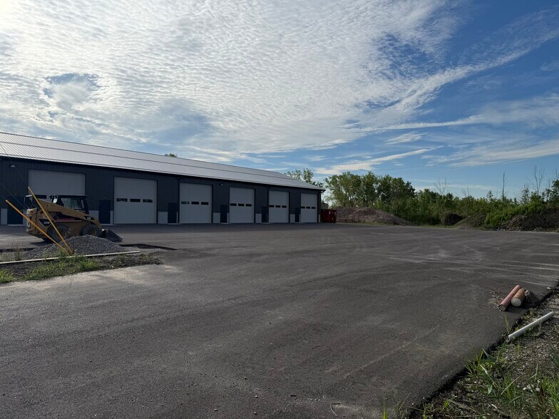 More Photos Of 3135 Broadway St, Cheektowaga Flex For Sale