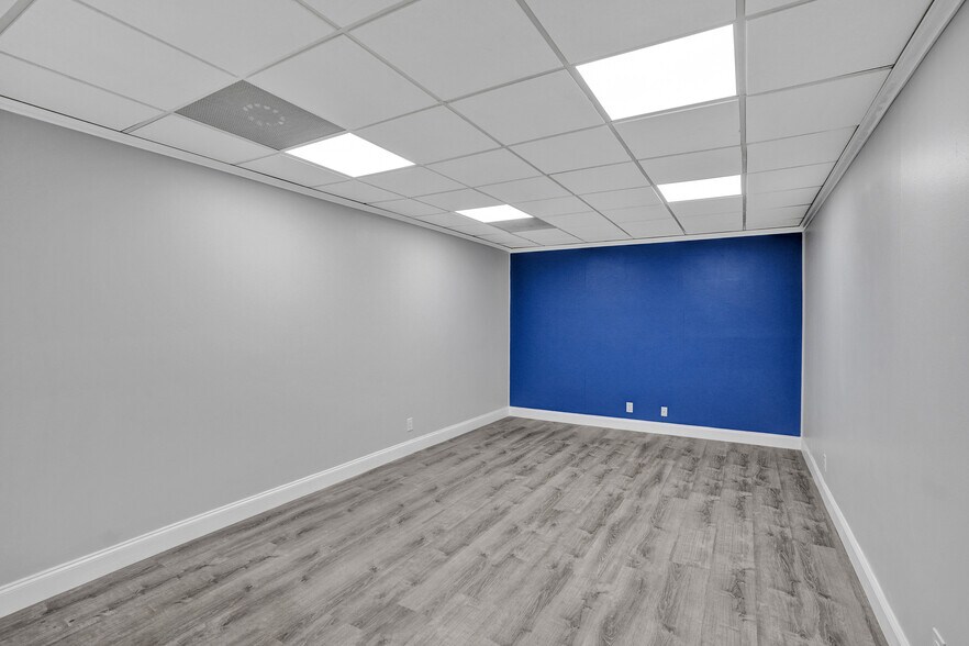 More Photos Of 2419 Hollywood Blvd, Hollywood Medical For Lease