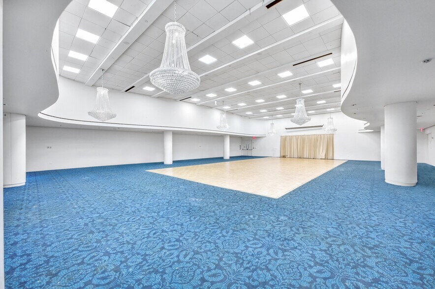 More Photos Of 180 Amsterdam Ave, New York Religious Facility For Lease