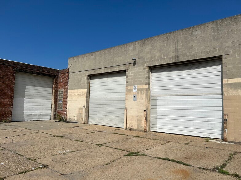 More Photos Of 2221 E Clearfield St, Philadelphia Warehouse For Sale