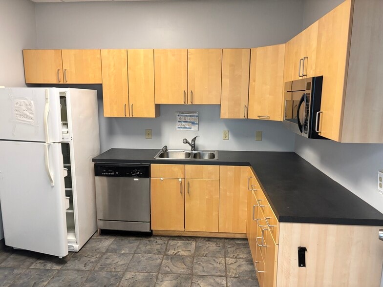 More Photos Of 3303 Airline Blvd, Portsmouth Light Distribution For Sale