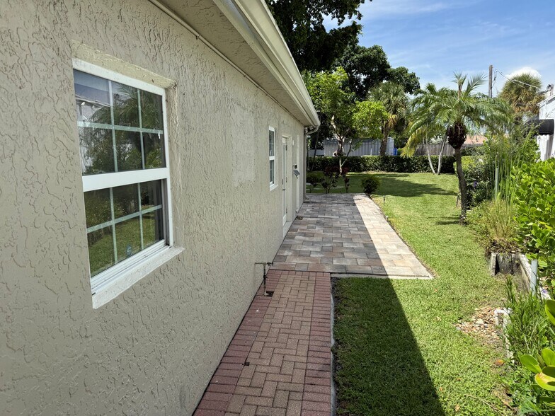 More Photos Of 517 Lancaster St, Boca Raton Office Residential For Sale
