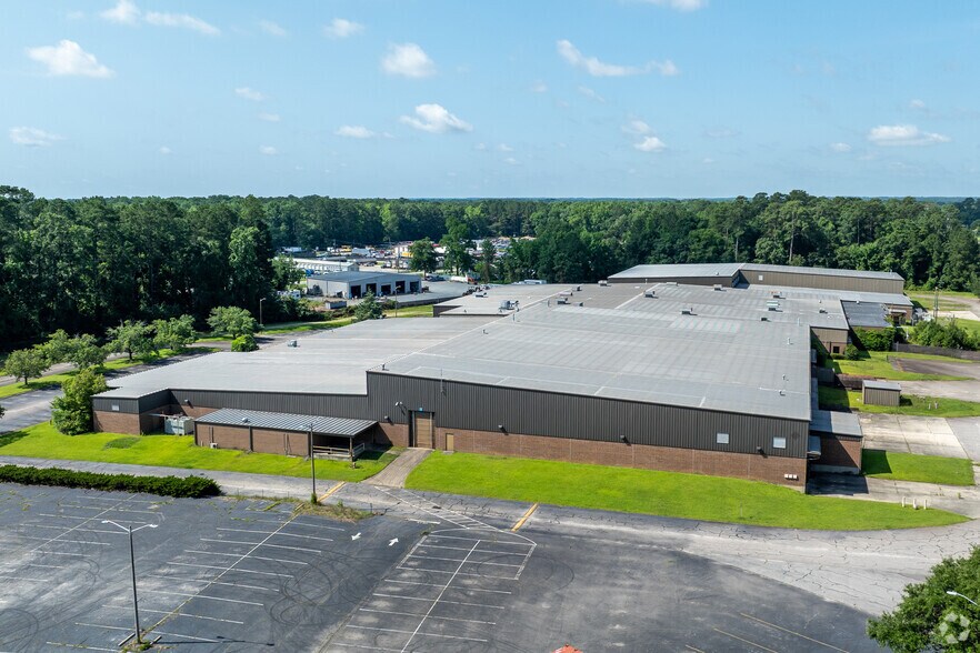 More Photos Of 719 Dunn Rd, Fayetteville Warehouse For Sale