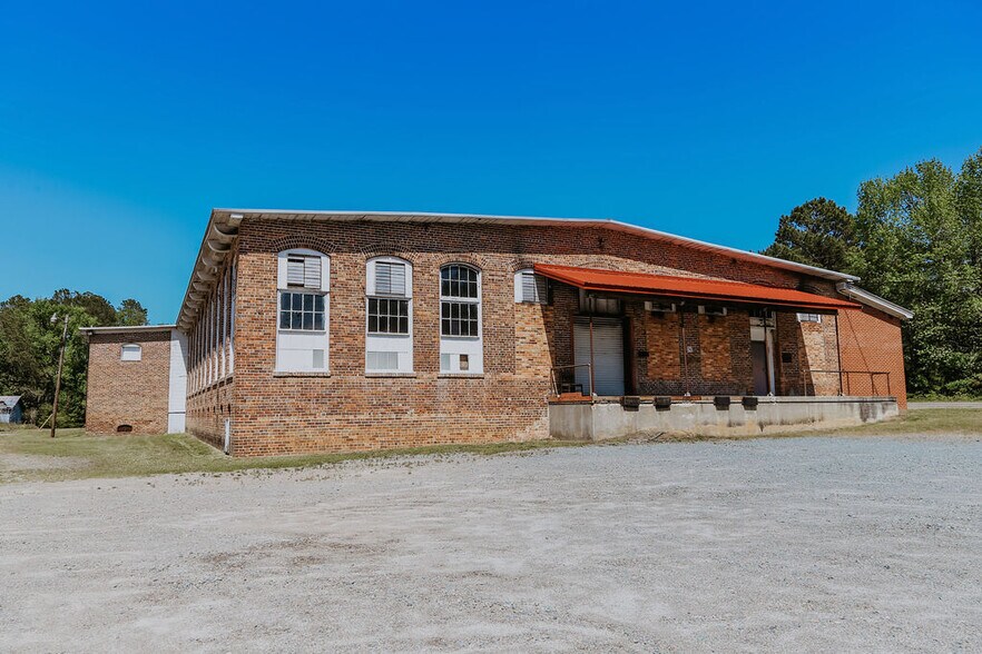 More Photos Of 340 Seaboard St, Vass Warehouse For Sale