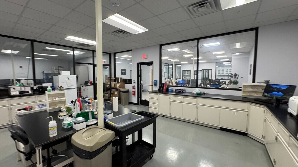 More Photos Of 2550 Brodhead Rd, Bethlehem Flex For Lease