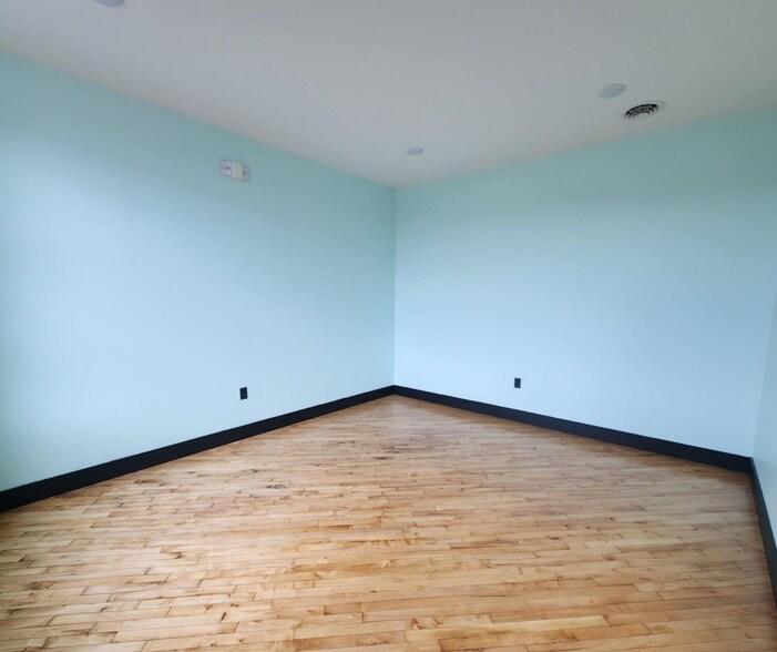 More Photos Of 353 Main St, Catawissa Office For Lease