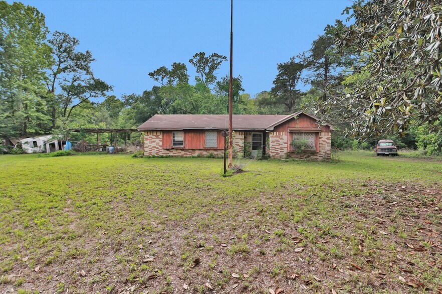 More Photos Of 15635 Highway 105 E, Conroe Land For Sale
