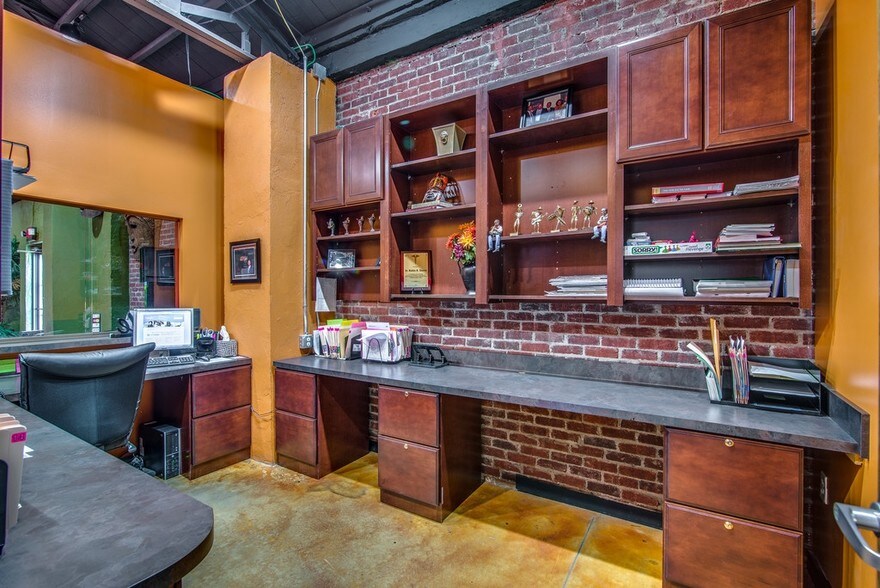 More Photos Of 1829 Jo Johnston Ave, Nashville Medical For Lease