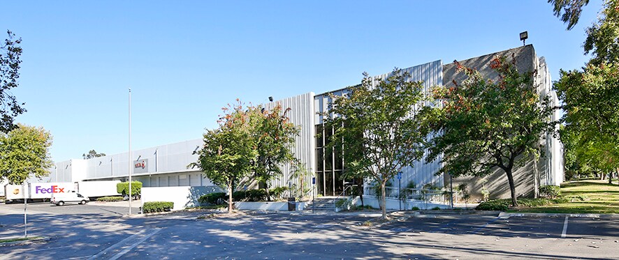 More Photos Of 13012 Midway Pl, Cerritos Warehouse For Lease