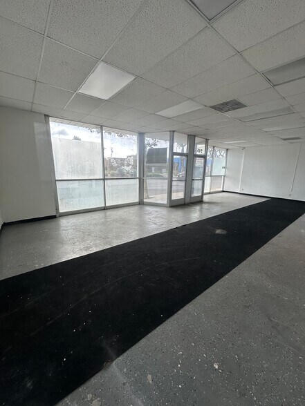 More Photos Of 501 W 17th St, Santa Ana Storefront Retail Office For Lease