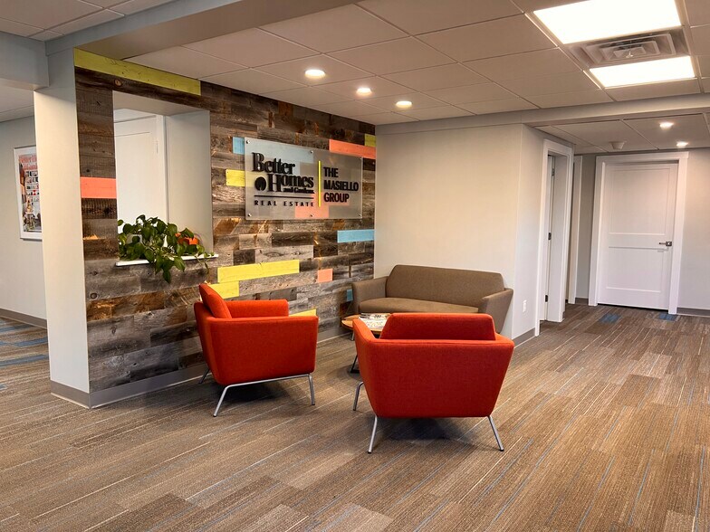 More Photos Of 16 long sands Rd, York Medical For Lease