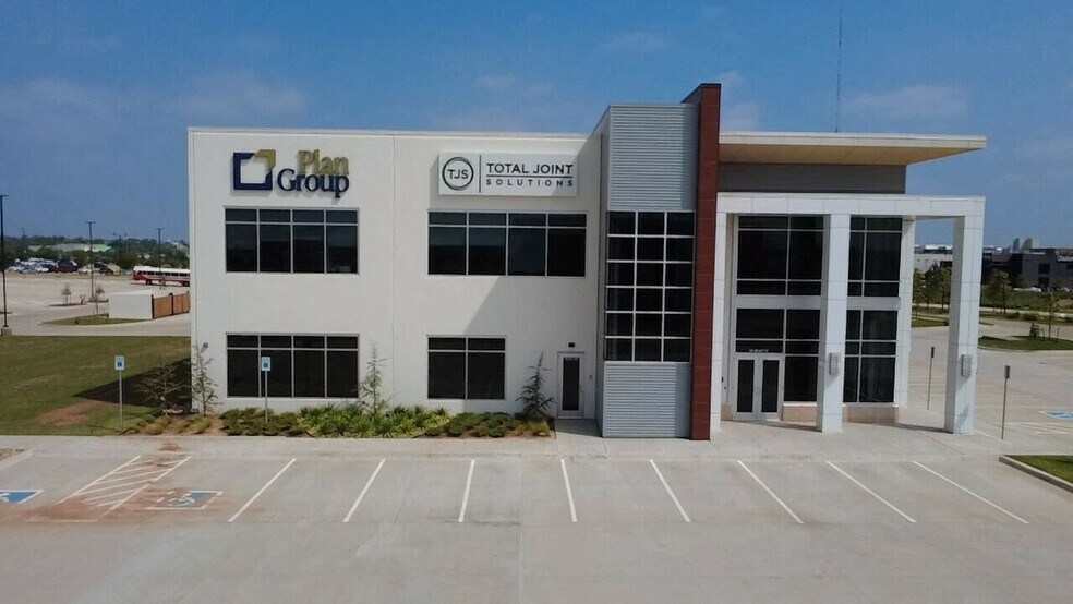 More Photos Of 101 NE 82nd St, Oklahoma City Medical For Lease