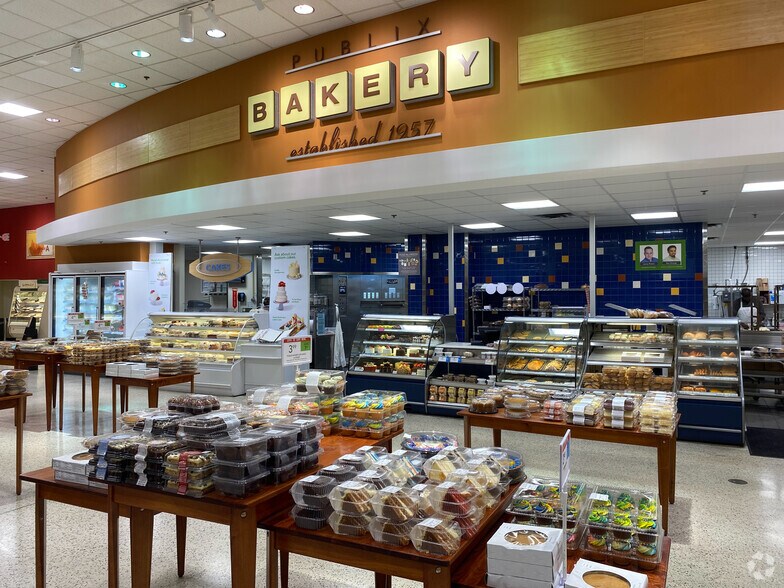 More Photos Of 12472-12594 W Sunrise Blvd, Sunrise General Retail For Lease