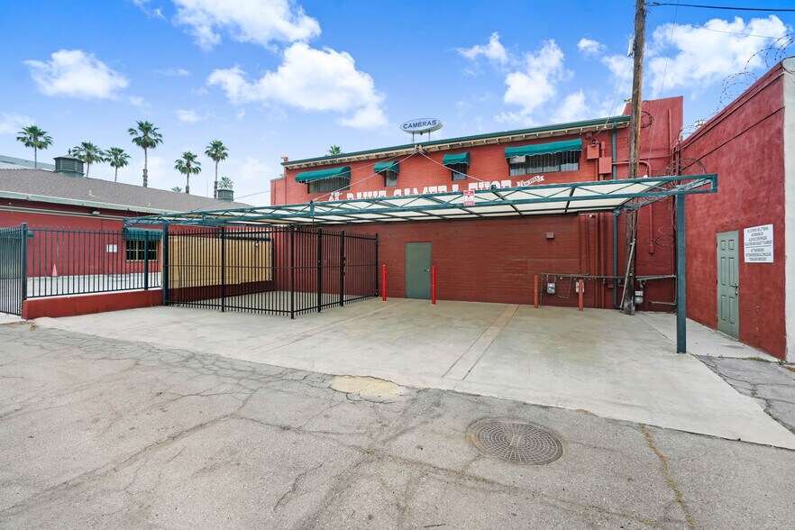 More Photos Of 376 N D St, San Bernardino Storefront Retail Office For Sale