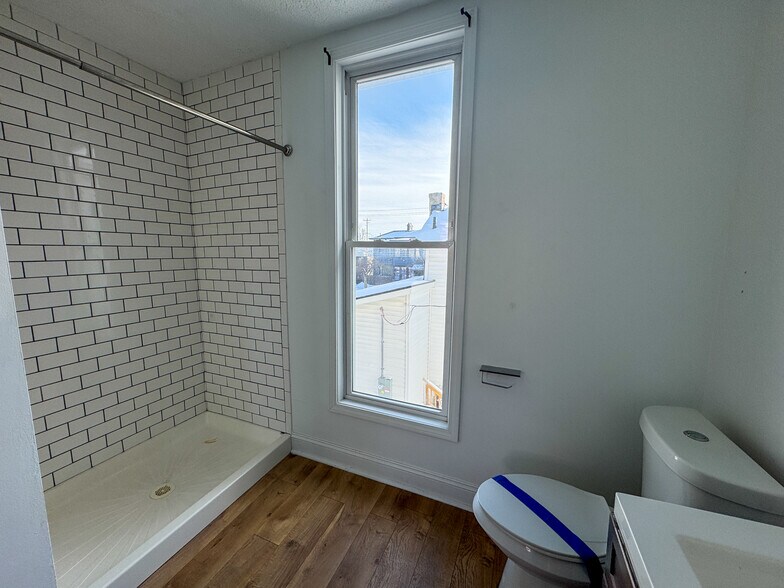 More Photos Of 1220-1222 Parsons Ave, Columbus Storefront Retail Residential For Sale