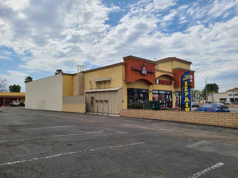 More Photos Of 15008-15010 Mulberry Dr, Whittier Freestanding For Sale