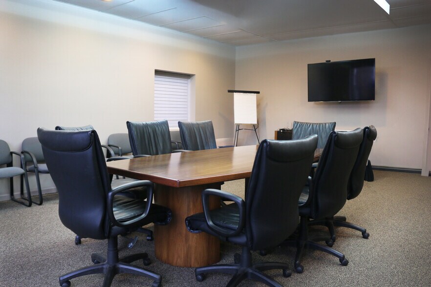 More Photos Of 26026-26038 Woodward Ave, Royal Oak Medical For Sale