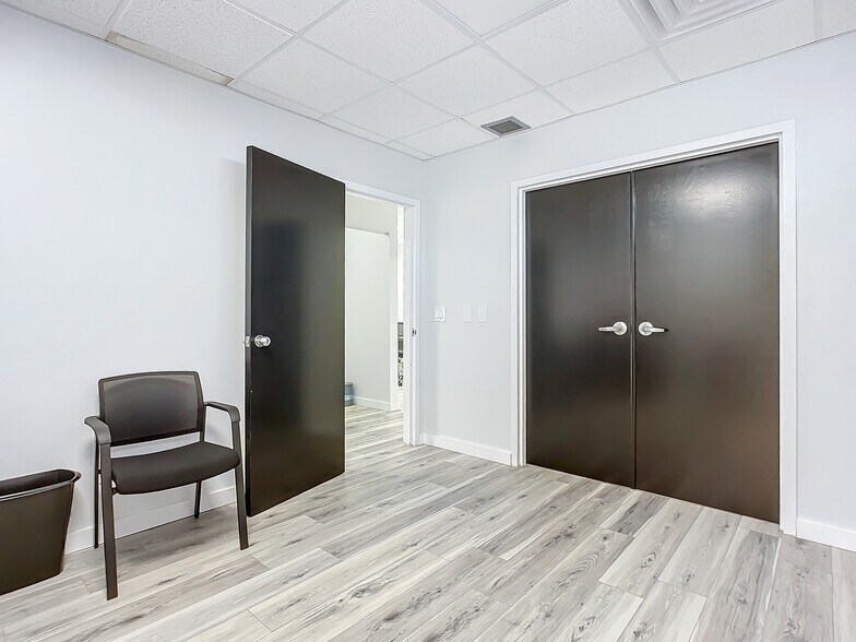 More Photos Of 405 Downing St, New Smyrna Beach Medical For Sale
