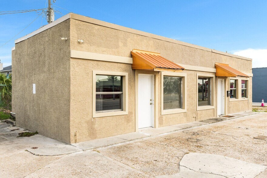More Photos Of 2900 E 5th St, Panama City Restaurant For Sale
