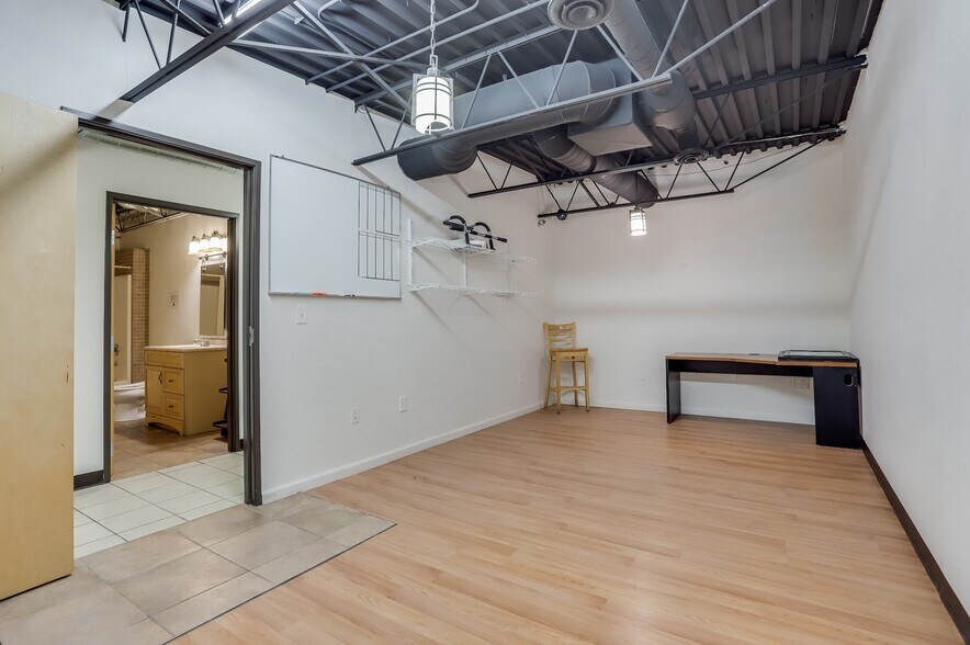 More Photos Of 6801-6845 Broadway, Denver Office For Lease