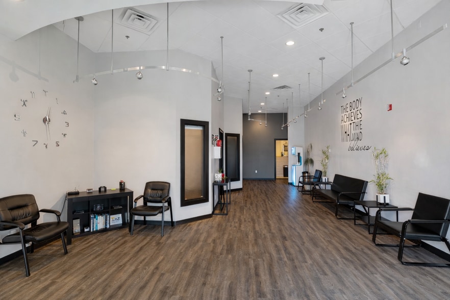 More Photos Of 11251 S Eastern Ave, Henderson Storefront For Lease