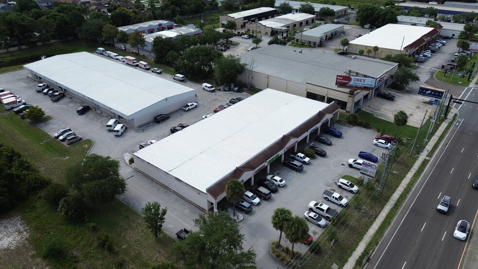 More Photos Of 11609 S Orange Blossom Trl, Orlando Flex For Lease