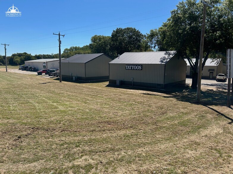 More Photos Of 121 Greenwood Cut Off Rd, Weatherford Warehouse For Sale