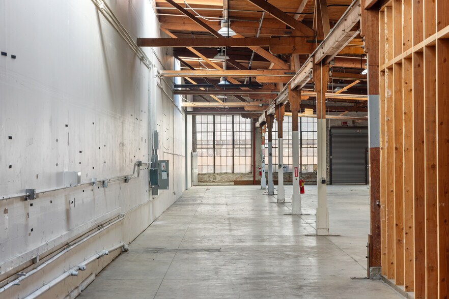 More Photos Of 4512-4514 Hollis St, Emeryville Warehouse For Lease
