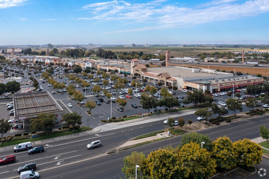 More Photos Of 2800 Countryside Dr, Turlock Unknown For Lease