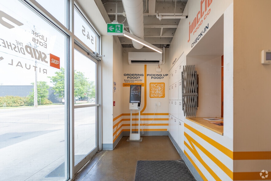 More Photos Of 545 Keele St, Toronto Warehouse For Lease