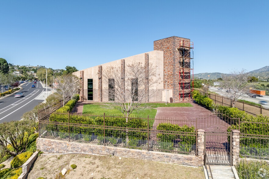 More Photos Of 17180 Soledad Canyon Rd, Canyon Country Religious Facility For Sale