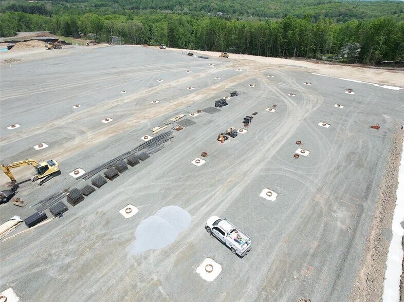 More Photos Of 246 Warner rd, Tannersville Warehouse For Lease