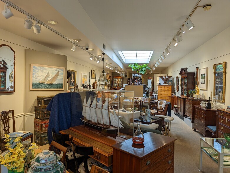 Primary Photo Of 515 Park Dr, Kenilworth Storefront Retail Office For Sale