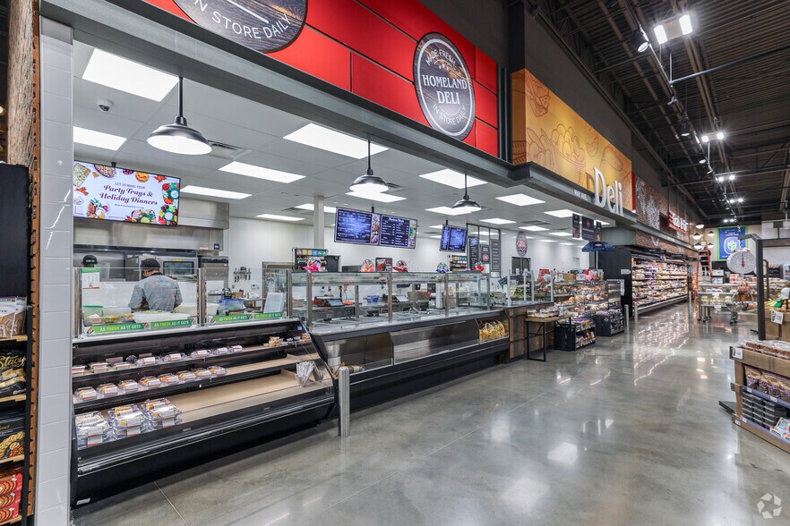 More Photos Of 16533 N May Ave, Edmond Unknown For Lease