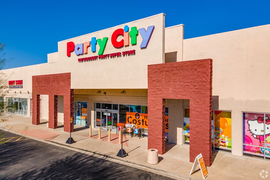 More Photos Of 7942-8290 W Bell Rd, Glendale Unknown For Lease