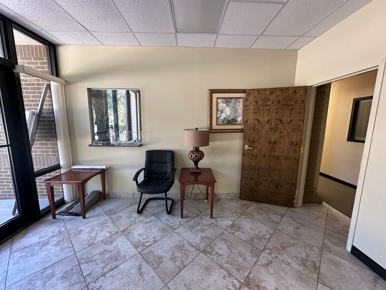 More Photos Of 5620 W Sligh Ave, Tampa Office For Sale