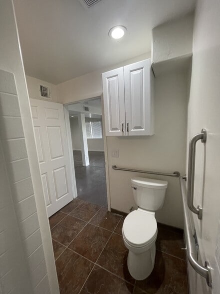 More Photos Of 7162 N 57th Ave, Glendale Apartments For Sale