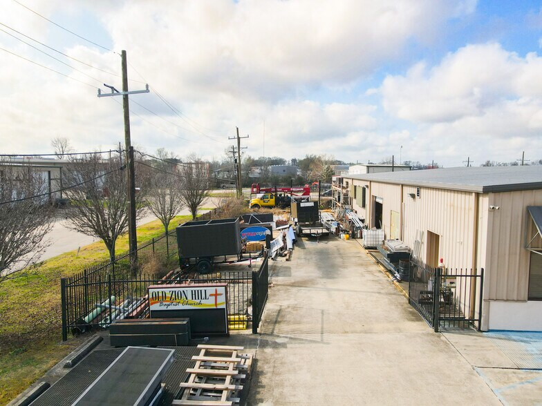 More Photos Of 11710 Cloverland Ave, Baton Rouge Warehouse For Lease