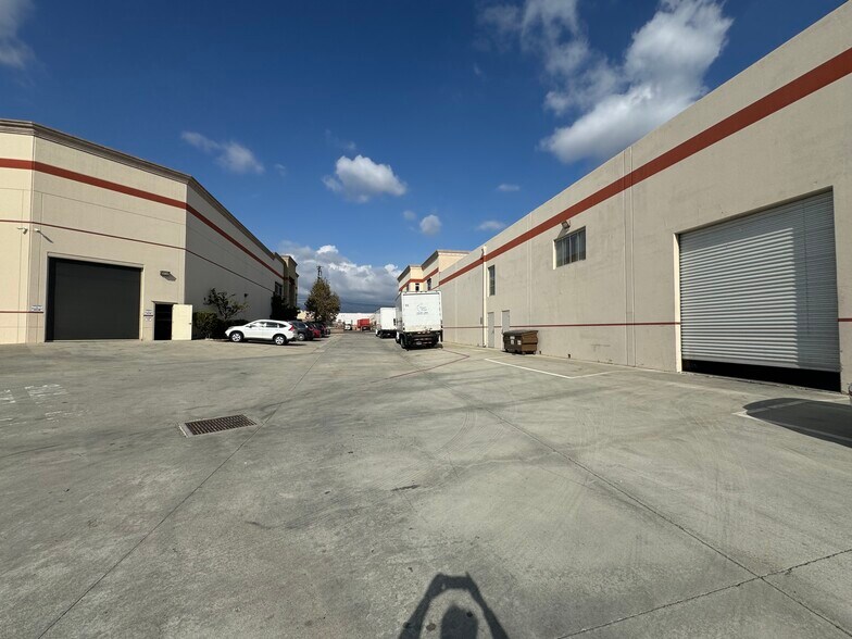 More Photos Of 9906 Gidley St, El Monte Warehouse For Lease