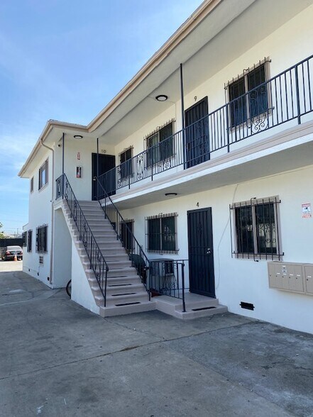 More Photos Of 811 W 97th St, Los Angeles Apartments For Sale
